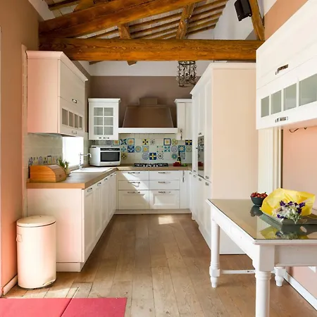 Villa Nonna Isa 12, Emma